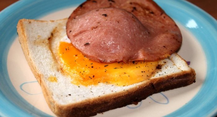 Горячие бутерброды с яйцом