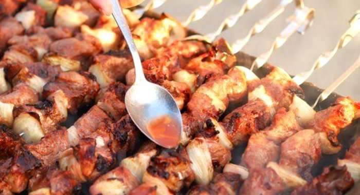 Свиные шашлыки в абрикосовой глазури