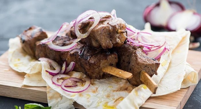 Шашлык из свиной шейки в яблочно-горчичном маринаде