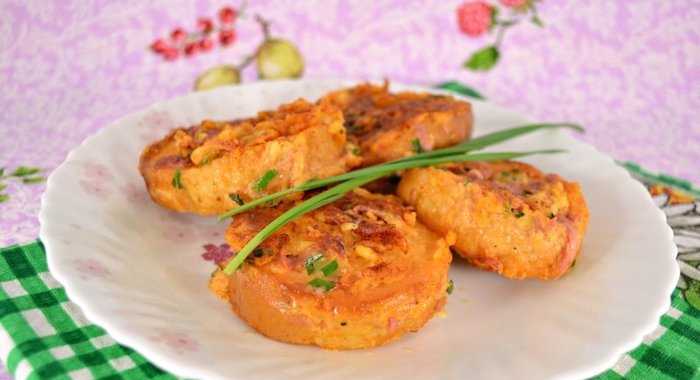 Томатные бутерброды с колбасой и сыром