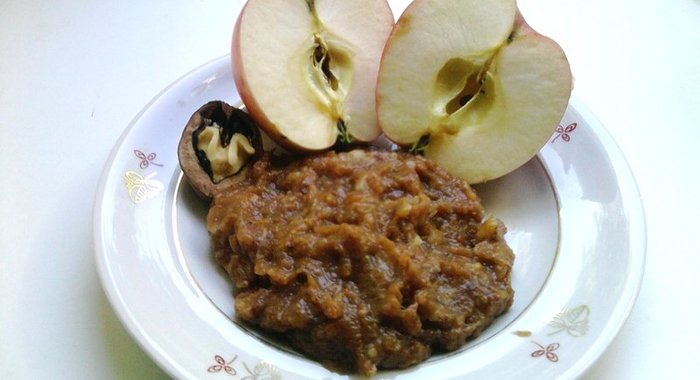 Фруктовое пюре из компотной гущи с медом и орехами