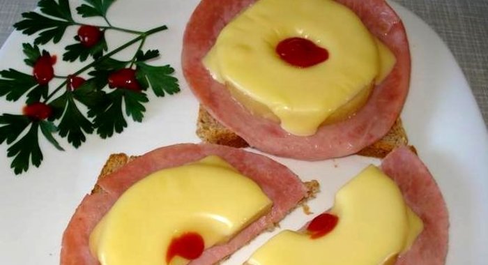Бутерброды с ананасом