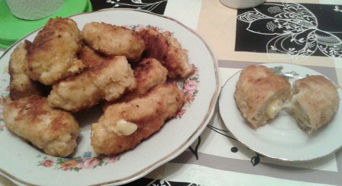 Рулетики из куриной грудки с сыром