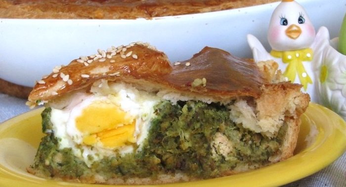 Пирог со шпинатом и яйцом