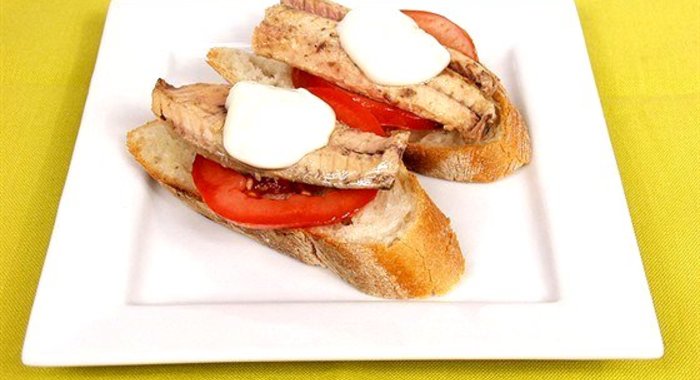 Бутерброды со скумбрией