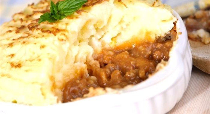 Запеканка из фарша и картофельного пюре