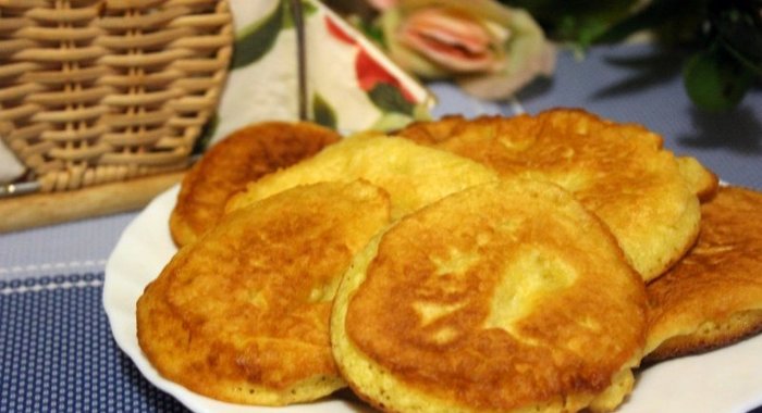 Пшенично - кукурузные оладьи на кефире