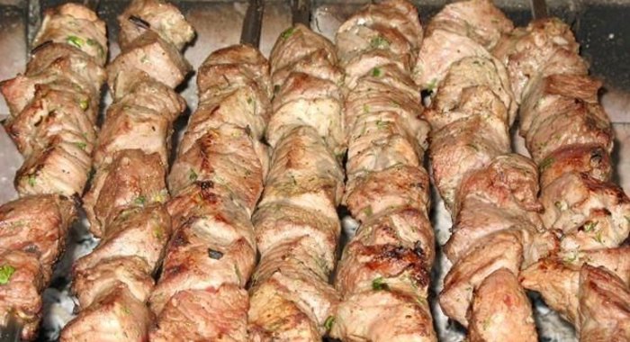 Шашлык из говядины с салом