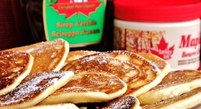 Блинчики с кленовым сиропом