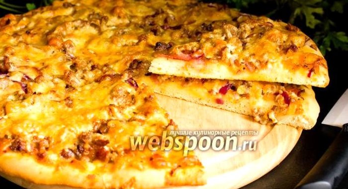 Пицца с фаршем и сыром