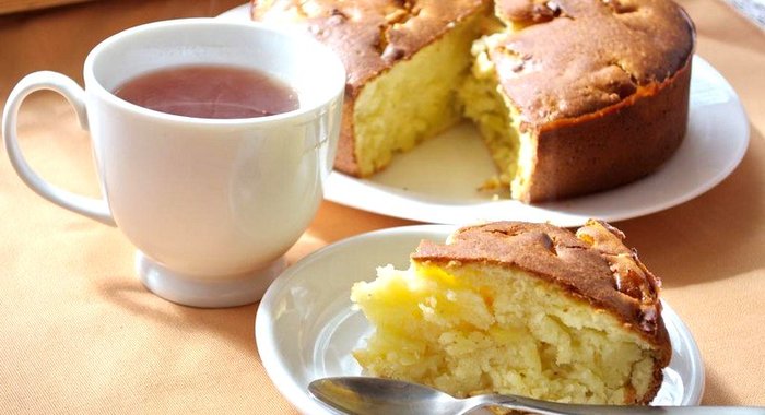 Заливной пирог с яблоком