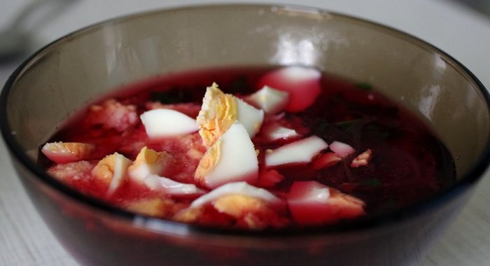 Крапивные щи со свеклой