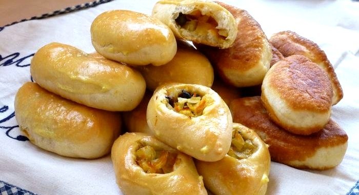 Пирожки с грибами и капустой