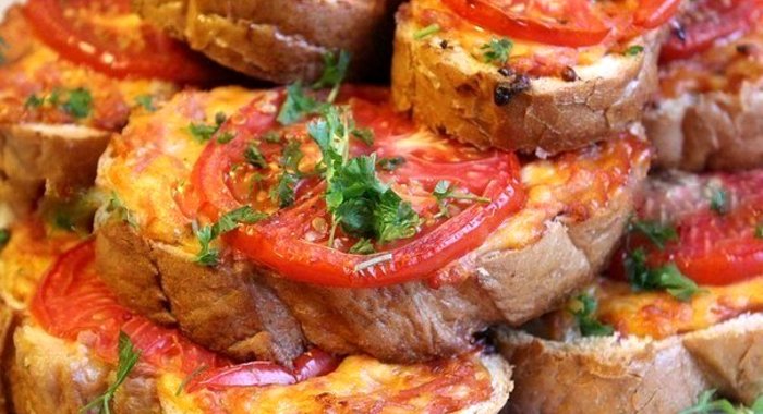 Горячий бутерброд «Ленивая пицца»