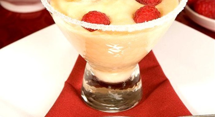 Клубника с кремом сабайон