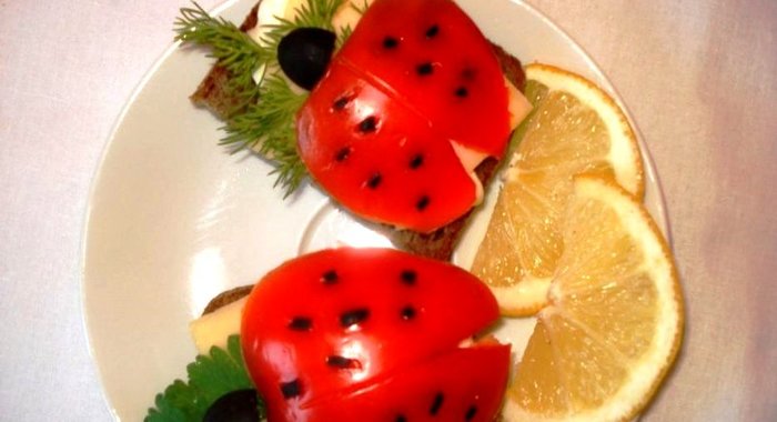 Бутерброды Божья коровка