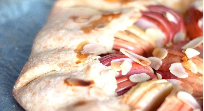 Яблочная галета c миндалем