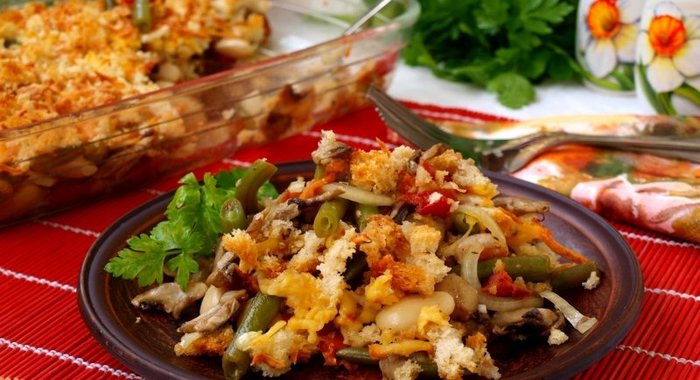 Запечённое рагу из фасоли с шампиньонами