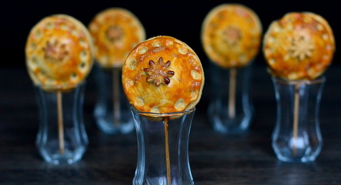 Печенье на шпажке