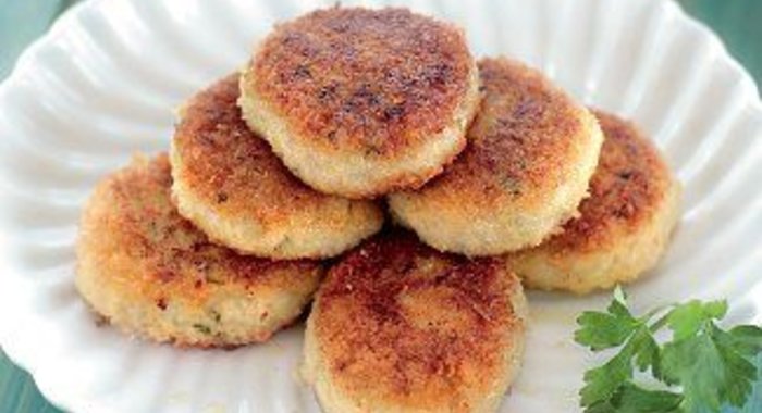 Рыбные котлеты с картофелем