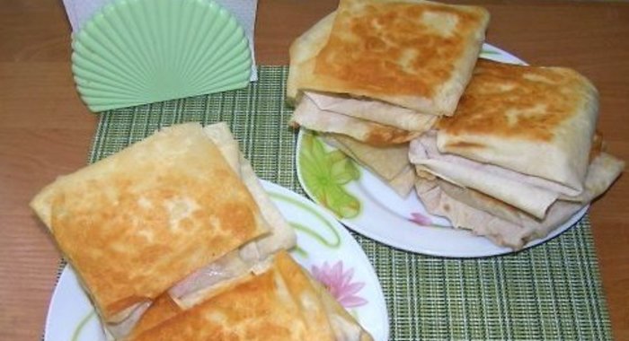 Горячие бутерброды из лаваша