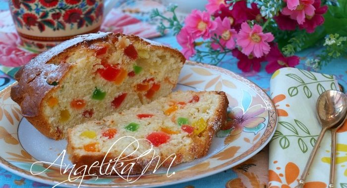 Кекс на сметане с цукатами