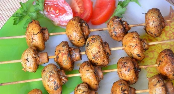 Шашлык из шампиньонов в духовке