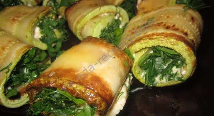 Рулетики из кабачков с сыром и чесноком