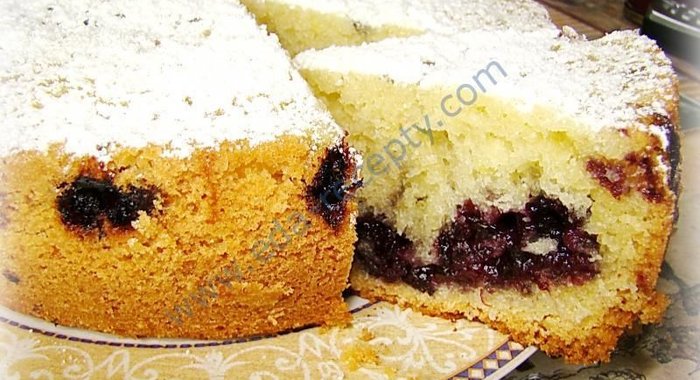 Кекс кокосовый с ягодами