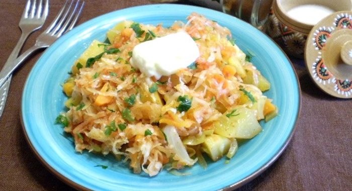Овощное рагу с капустой