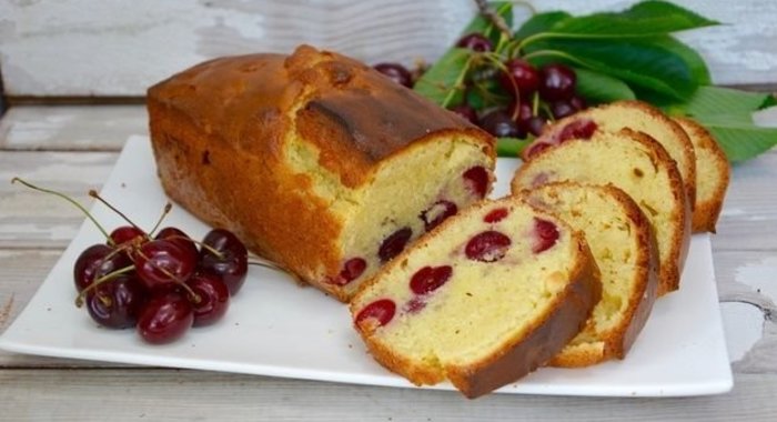 Кекс с вишней
