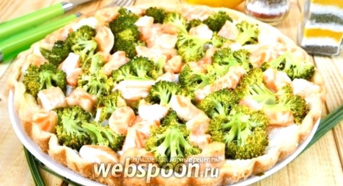 Пирог из форели и брокколи