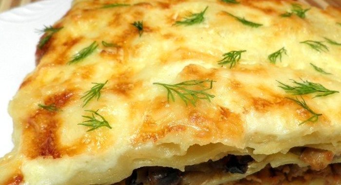 Лазанья из слоеного теста