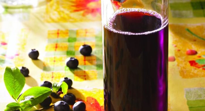 Вино из черники с мятой