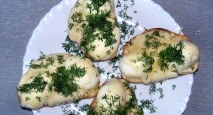 Бутерброды с яйцом и сыром