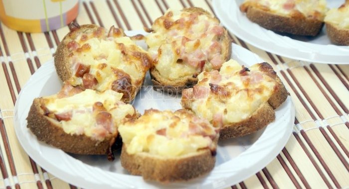 Рулет с макаронами