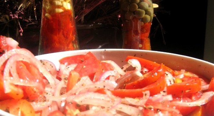 Помидоры в медово-чесночном маринаде