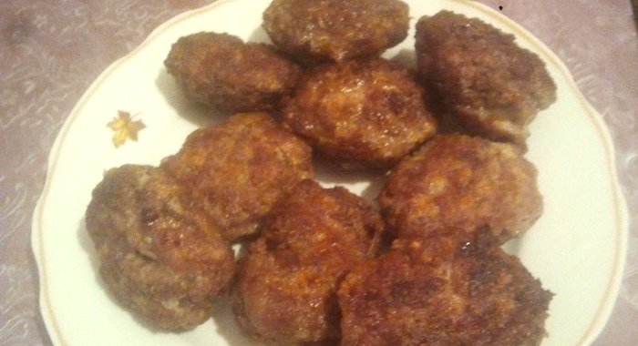 Котлеты с чесноком в мультиварке