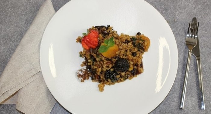 Перловая каша с сухофруктами