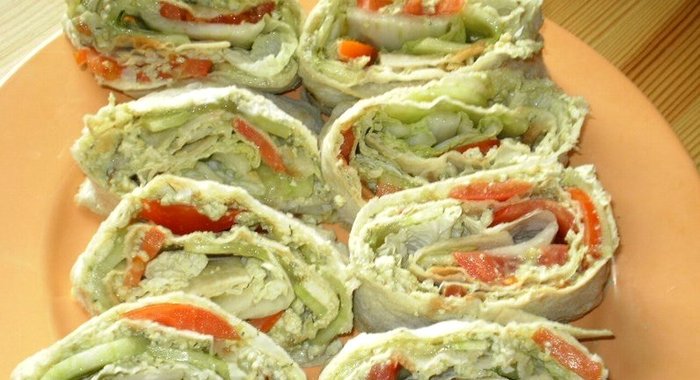 Вегетарианские рулеты из лаваша