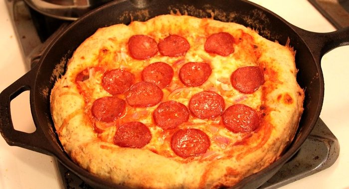 Пицца в домашних условиях на сковороде