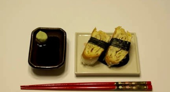 Суши с омлетом