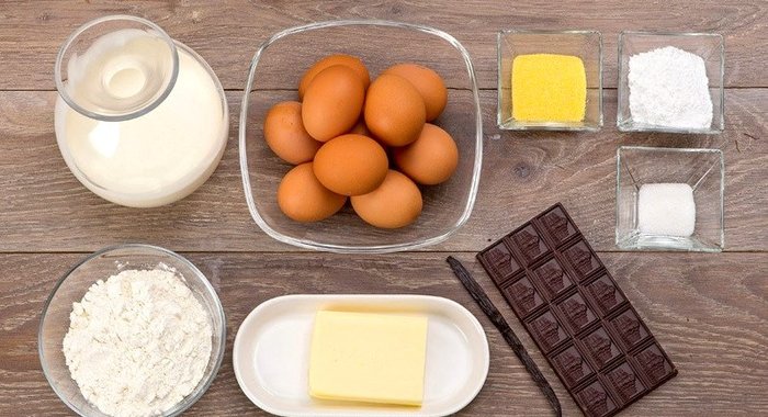 Профитроли с заварным кремом и шоколадом