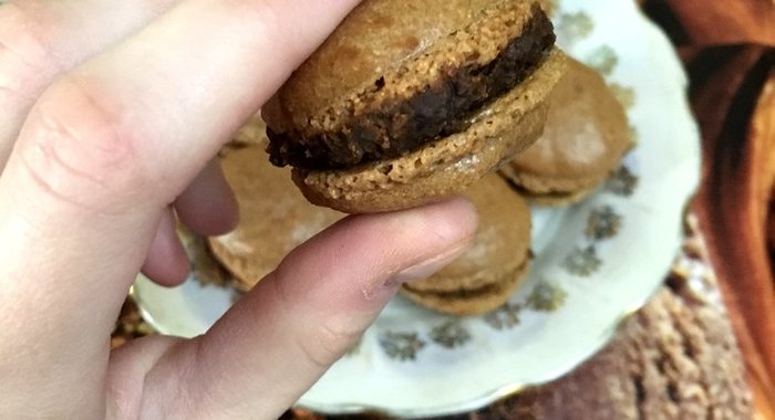 Пирожные макарон на миндальной муке