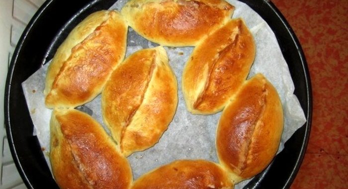 Пирожки печеные с мясом