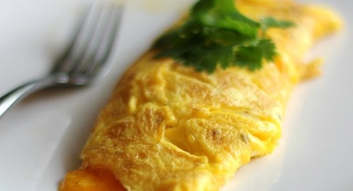 Омлет с молоком и сыром