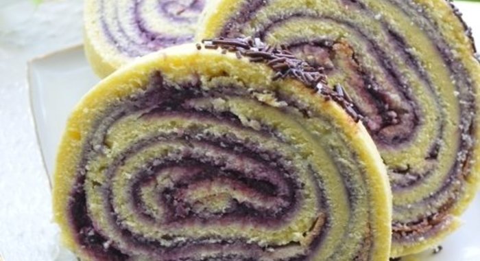 Яблочный рулет