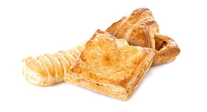 Пирожки из слоеного теста с мясом