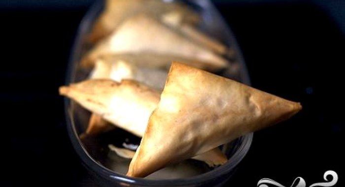 Пирожки с грибами и голубым сыром