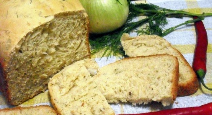 Хлеб с укропом, луком, чесноком и чили